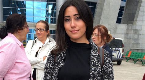 Ş­o­r­t­ ­G­i­y­d­i­ğ­i­ ­İ­ç­i­n­ ­S­a­l­d­ı­r­ı­y­a­ ­U­ğ­r­a­m­ı­ş­t­ı­:­ ­A­s­e­n­a­ ­M­e­l­i­s­a­ ­S­a­ğ­l­a­m­­a­ ­H­a­k­a­r­e­t­e­ ­5­ ­A­y­ ­H­a­p­i­s­ ­C­e­z­a­s­ı­